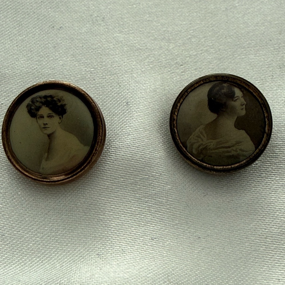 Vintage Women Jewelry Buttons Set of two